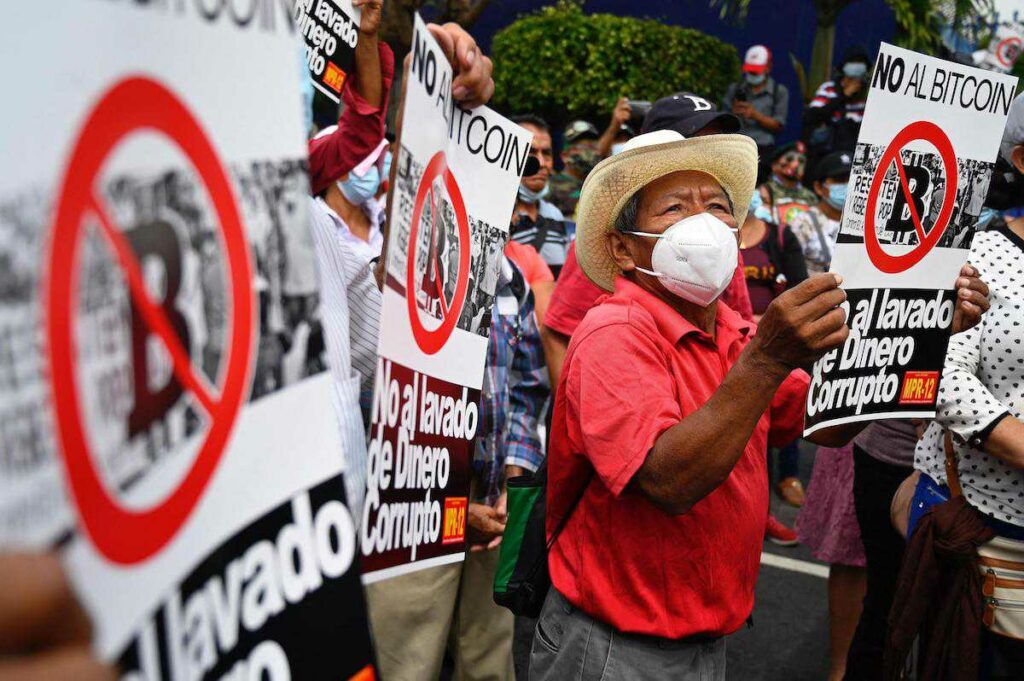 اعتراضات علیه بیت کوین در السالوادور