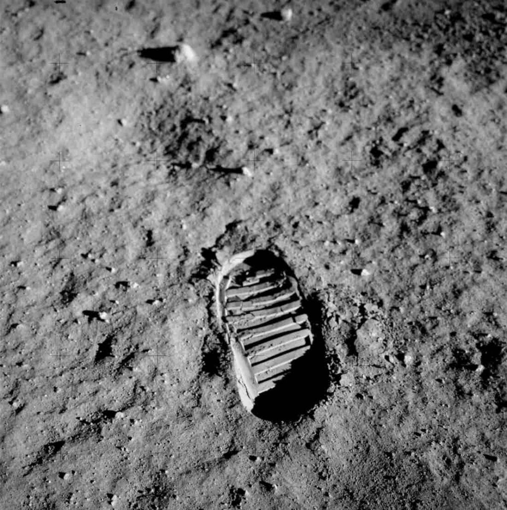 کشفیات مأموریت آپولو 11